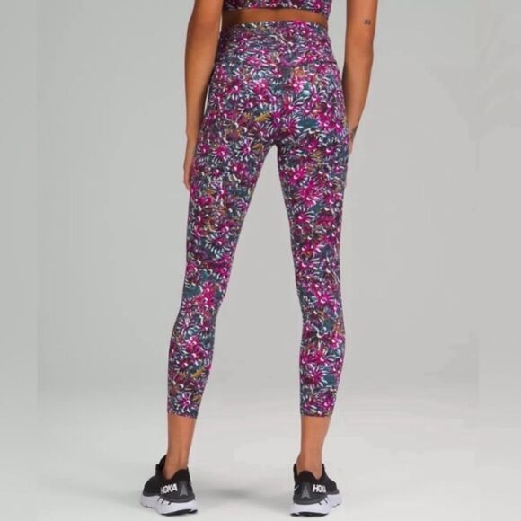 Lululemon Base Pace High Rise Floral Tight Legging Pink Purple 8 FLAW - Picture 1 of 14